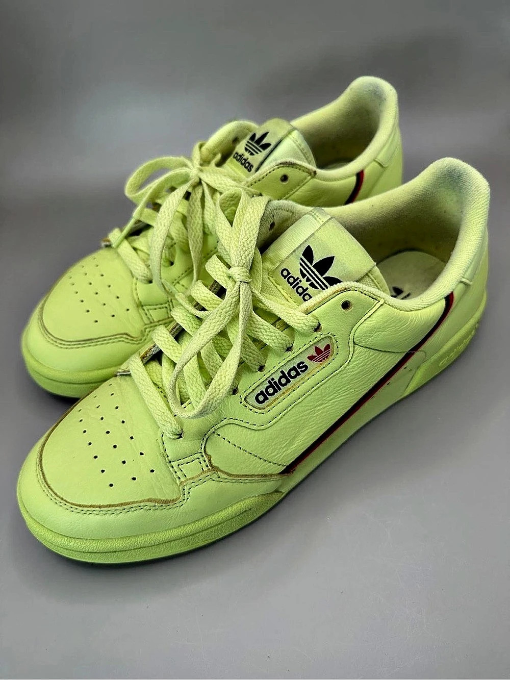 Adidas Continental 80 Yellow court Sneakers men’s Size 7.5. Women’s 9